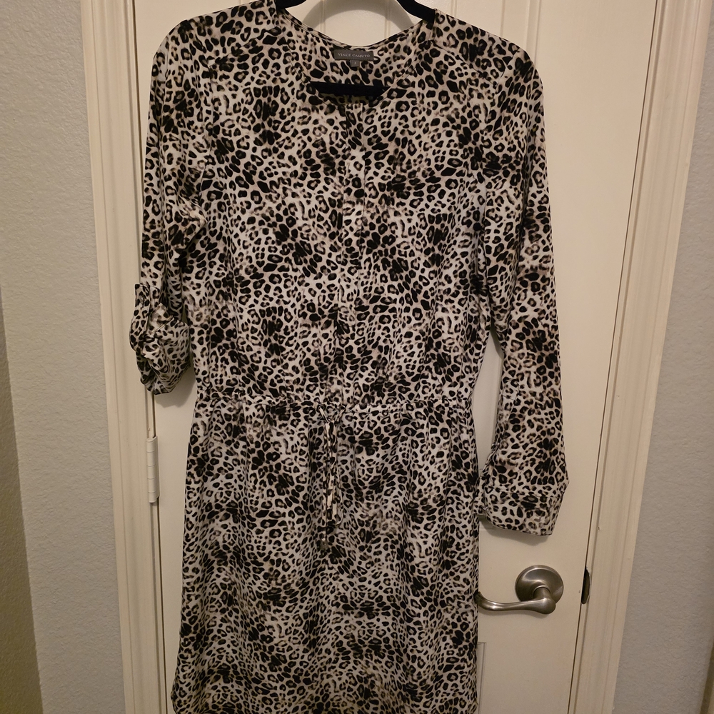Size 2 Long Sleeve Vince Camuto Leopard Print Women's Dress